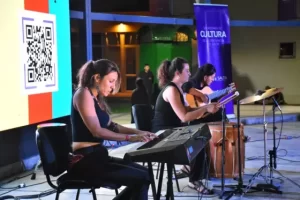 Mujeres y Diversidades en Escena reunió música, entrevistas y streaming en la Usina Cultural