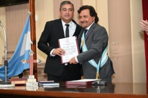 Mangione el ministro de salud que no entiende la salud publica y gratuidad